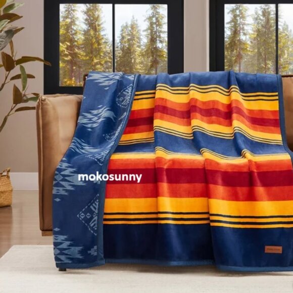 New Pendleton Reversible Plush Throw, 50" x 70", Grand Canyon - Picture 1 of 7